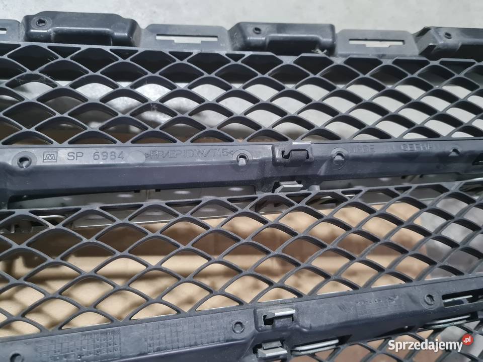 W205 grill atrapa Rok produkcji 2015 Śrem sprzedam