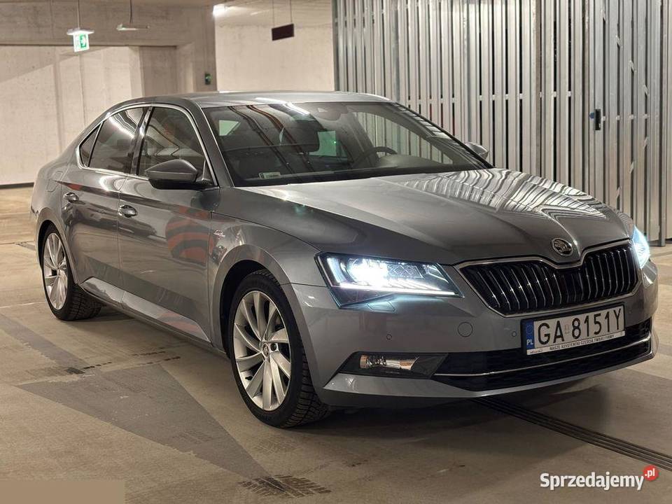 Skoda Superb 20 TSI 220 LK DSG 2016r pomorskie