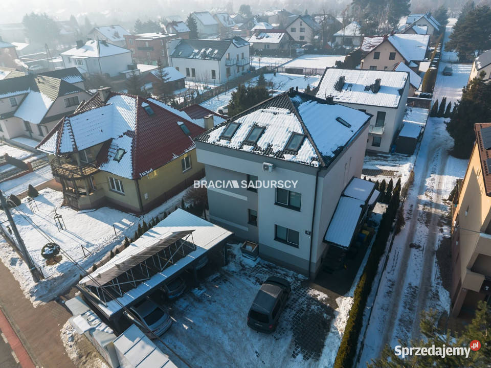 Dom wolnostojący Niepołomice 390m2