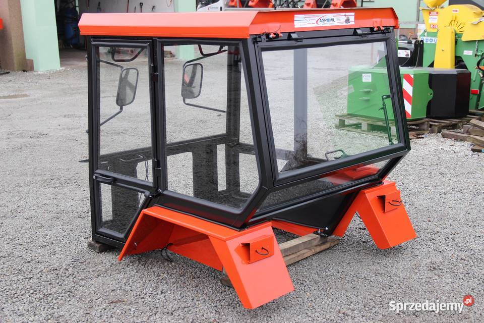 Kabina do ciągnika T 25 z błotnikami Szymczak nieuszkodzony