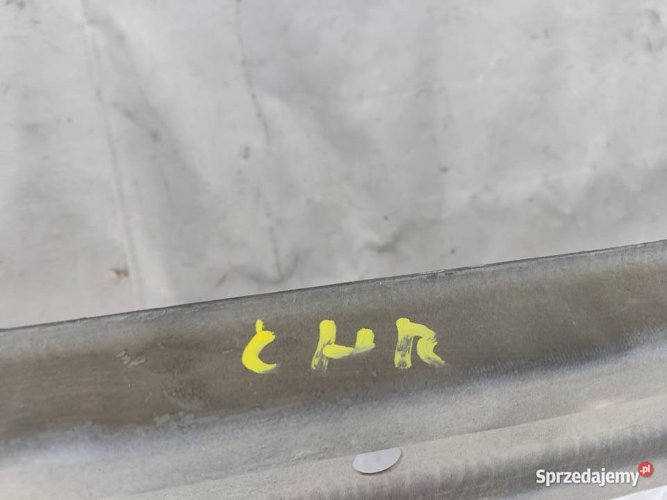 Toyota CHR CHR II 23 belka zderzaka tył tylna osobowe sprzedam