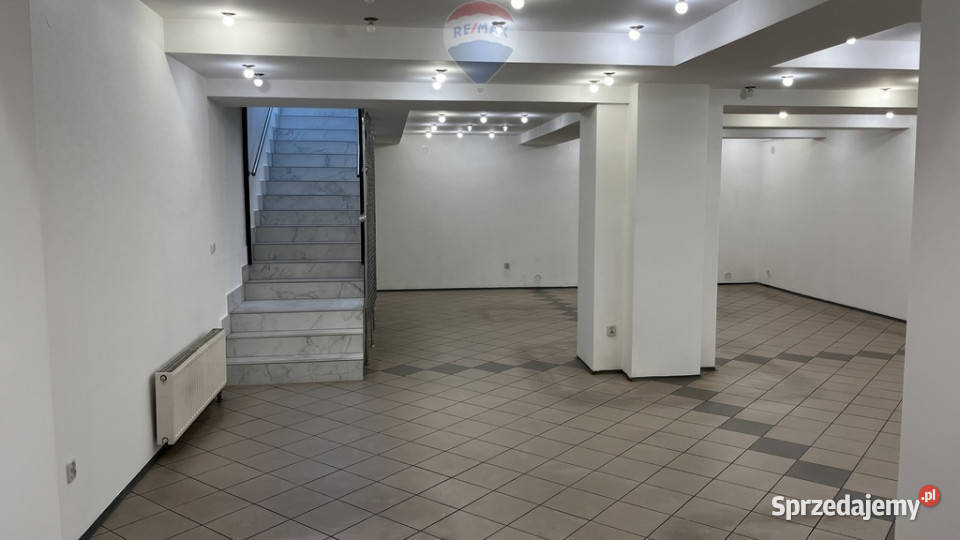 Lokal handlowousługowy Nowy Targ Rynek 32