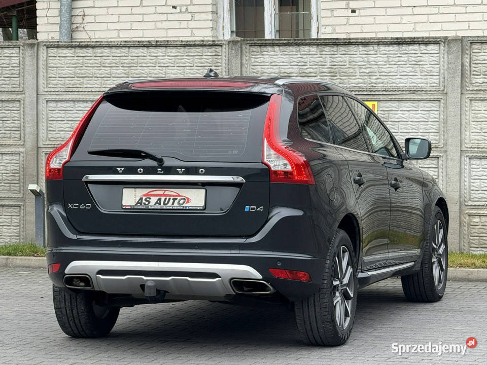Volvo XC 60 20D4 200 światła przeciwmgielne Węgrów
