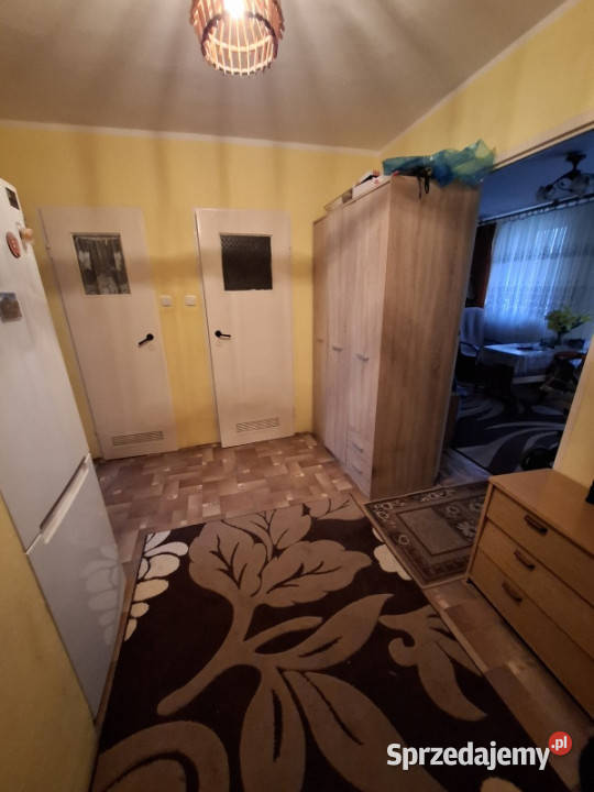 Sprzedam 3 pokojowe mieszkanie w Poniatowej woj Poniatowa