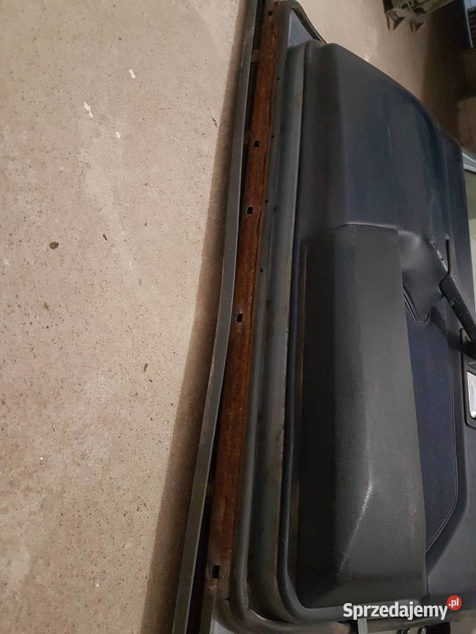 Kompletne drzwi Mercedes w201 osobowe Gdańsk sprzedam