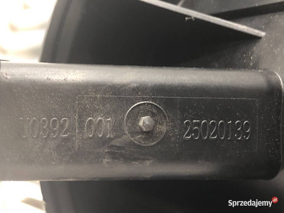 DMUCHAWA NAWIEWU OPEL ZAFIRA C U7253002 osobowe Dmuchawy