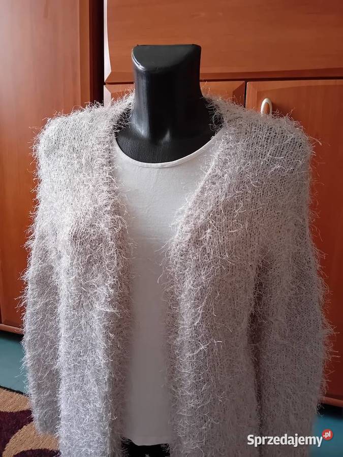 Dluzszy włochaty sweter mazowieckie