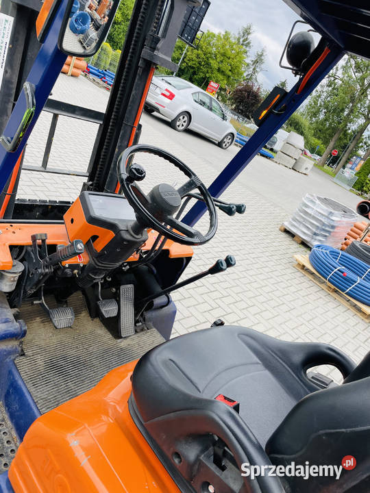 Wózek widłowy Toyota benzyna