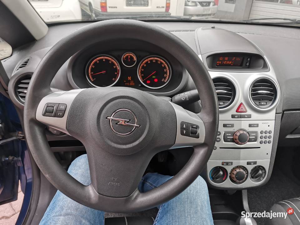 Opel Corsa Automat nowe hamulceniemal nowe opony bluetooth Corsa Tarnów