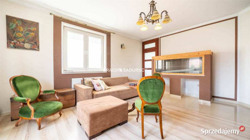 sprzedaży domu wolnostojącego Łapanów 166m2