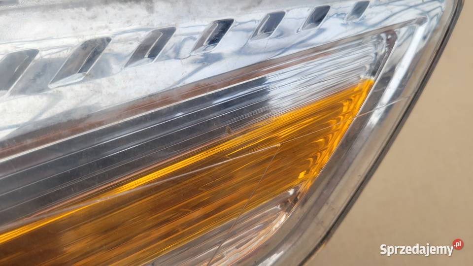 FORD MONDEO MK4 0710 REFLEKTOR LEWY LAMPA PRZÓD Lampy przednie