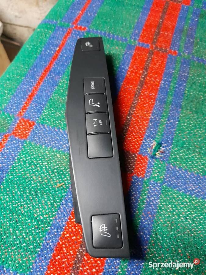 Mercedes W204 panel włączniki podgrzewanych Rok produkcji 2008 pomorskie Gdańsk