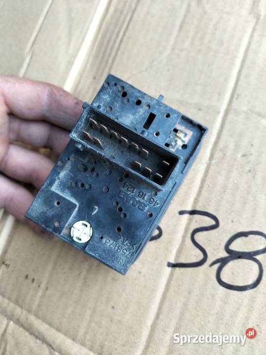 WŁĄCZNIK PRZEŁĄCZNIK ŚWIATEŁ SAAB 95 95 4616124 lubelskie Kamień-Kolonia sprzedam