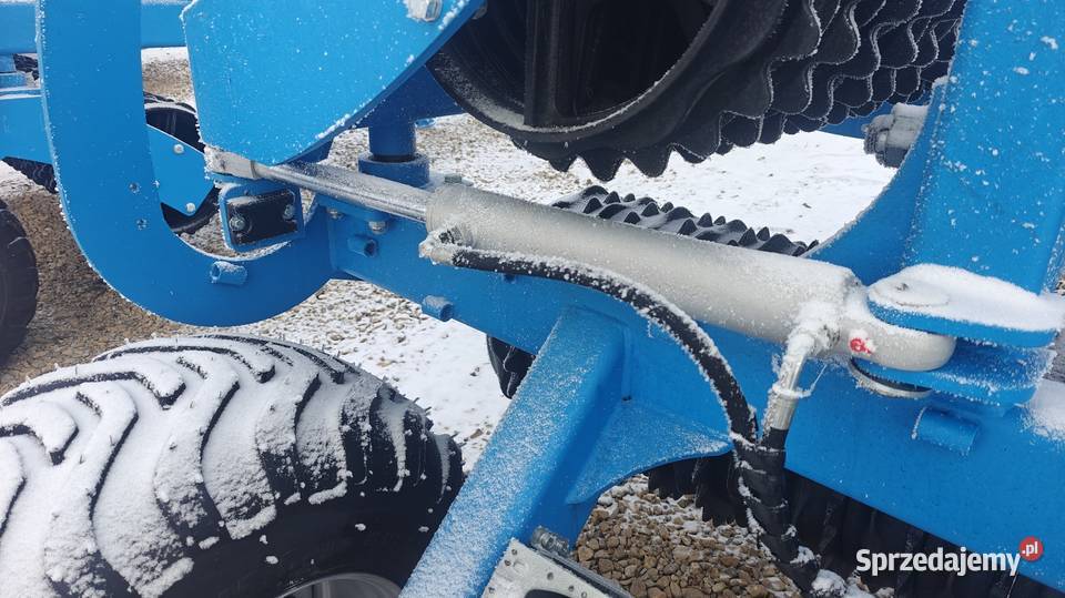 Wał posiewny żeliwny 63m 530mm INTERTECH na osi Wały Kutno