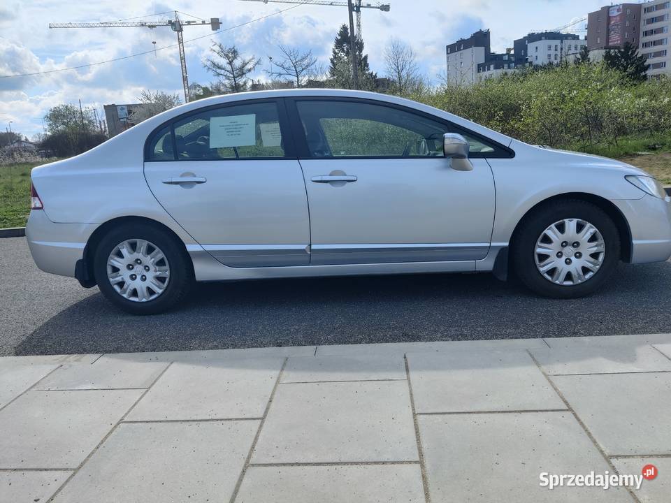 Sprzedam Hondę Civic VIII 18 140 sedan wersja Warszawa