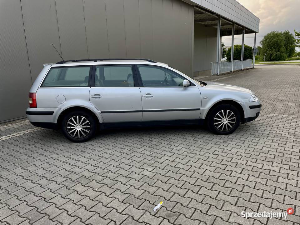 ŚlicznyZadbanyVolkswagenPassat2001rLiftAutomat19T welurowa tapicerka Zduńska Wola