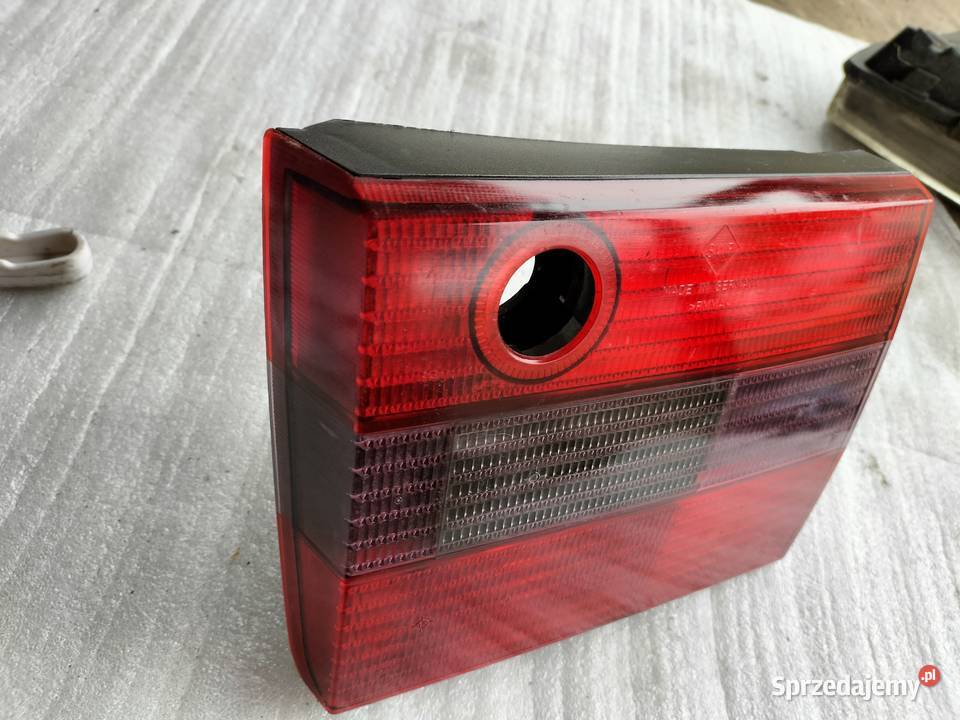 PASSAT B4 LAMPA TYŁ TYLNA PRAWA KLAPA lampy tylne lubelskie Kamień-Kolonia