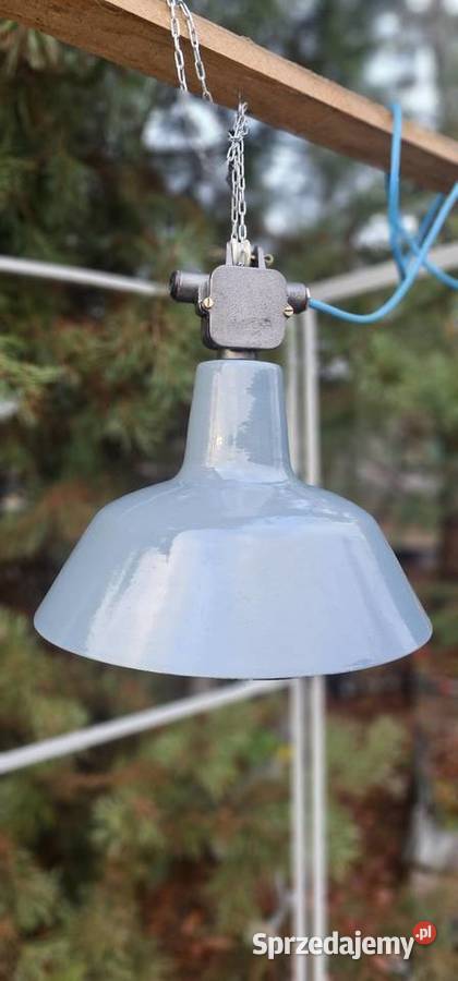 Lampa emaliowana indriustralna z lat 70tych mazowieckie Anielin