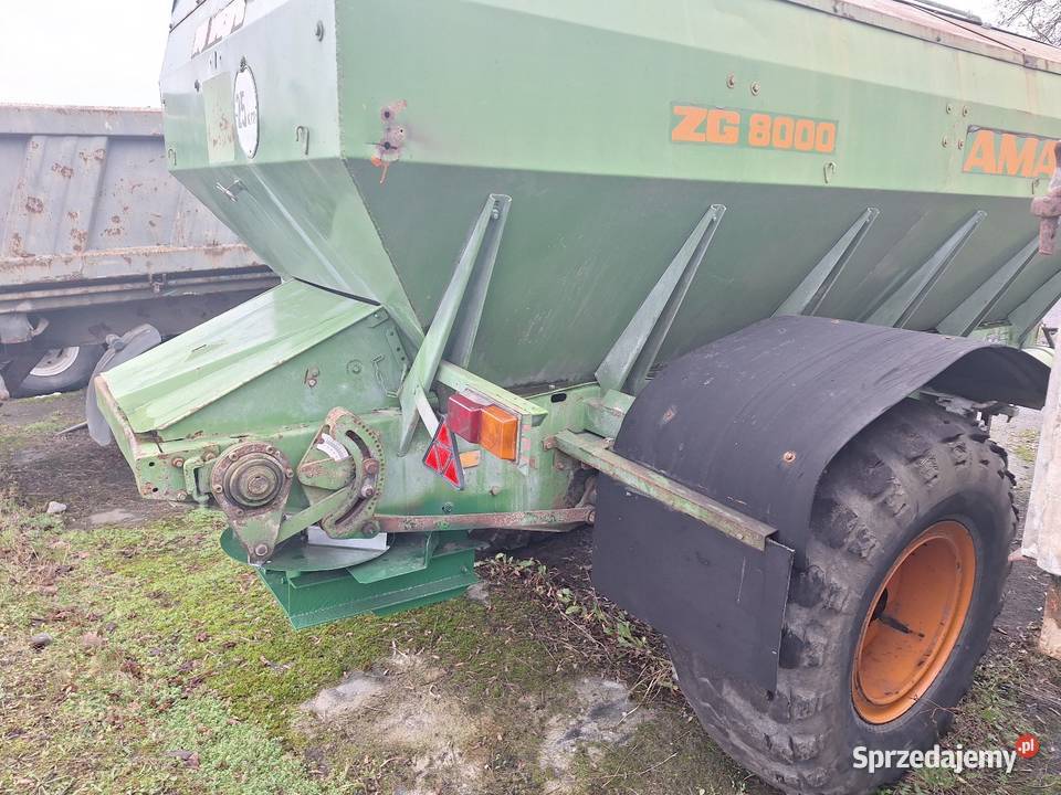 Rozsiewacz wapna Amazone ZGB 8000 Maszewo