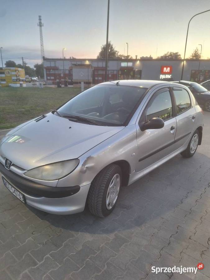 Sprzedam samochód na dojazdy niskie spalanie