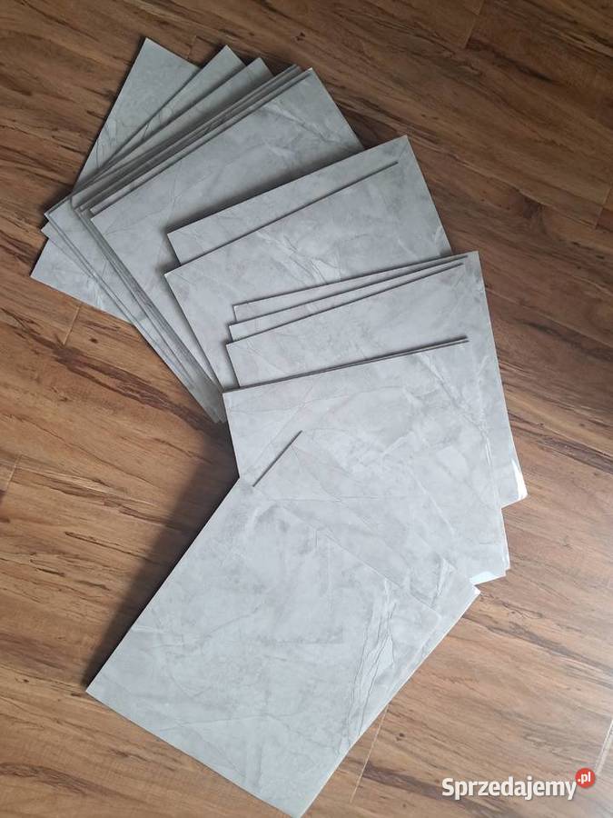 20 nowych naklejek ściennych 30x30 imitujących Sandomierz