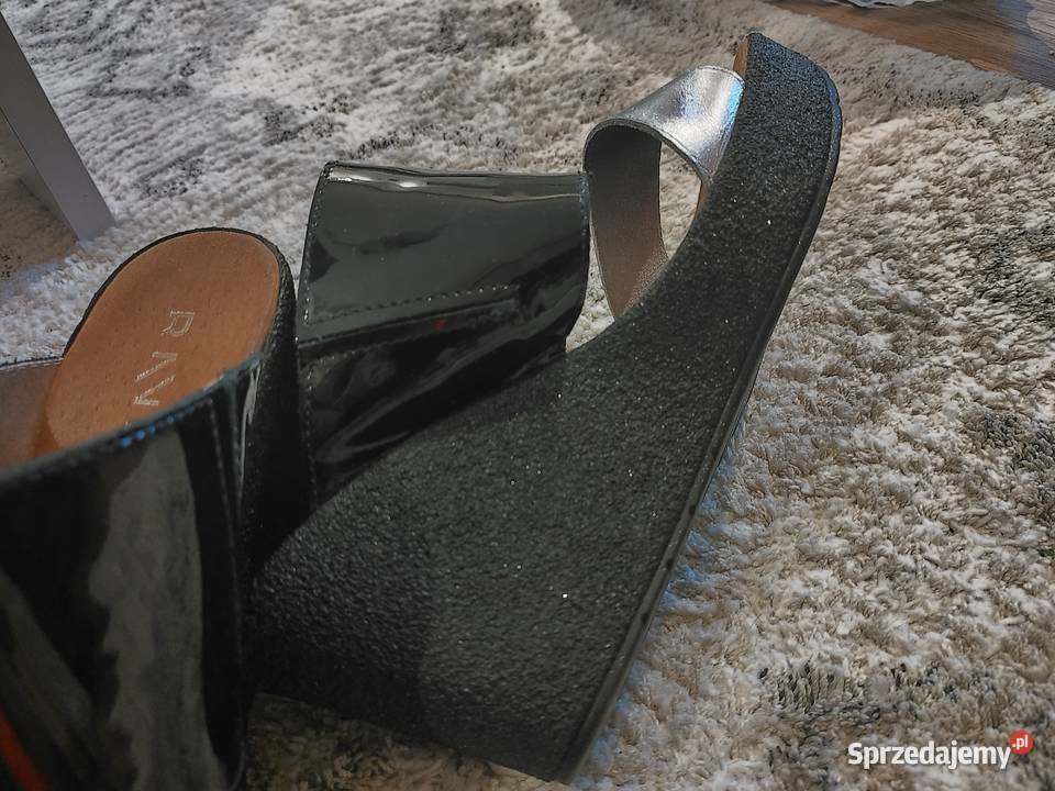 Klapki Damskie skorzane Ravini 39 małopolskie Kęty