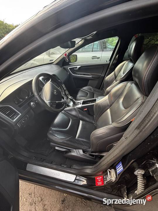 VOLVO XC60 wersja OCEAN REACE
20diesel D3 2015r kupiony w polskim salonie Świebodzin sprzedam