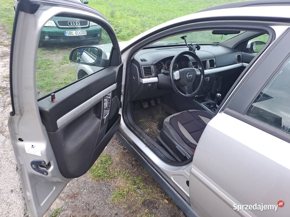 Elegancki Opel Vectra C Kombi 19 Diesel 2005 Lędziny