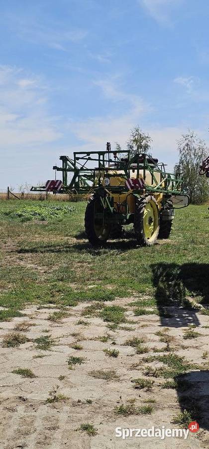 Opryskiwacz rolniczy Pilmet 2500l 18m