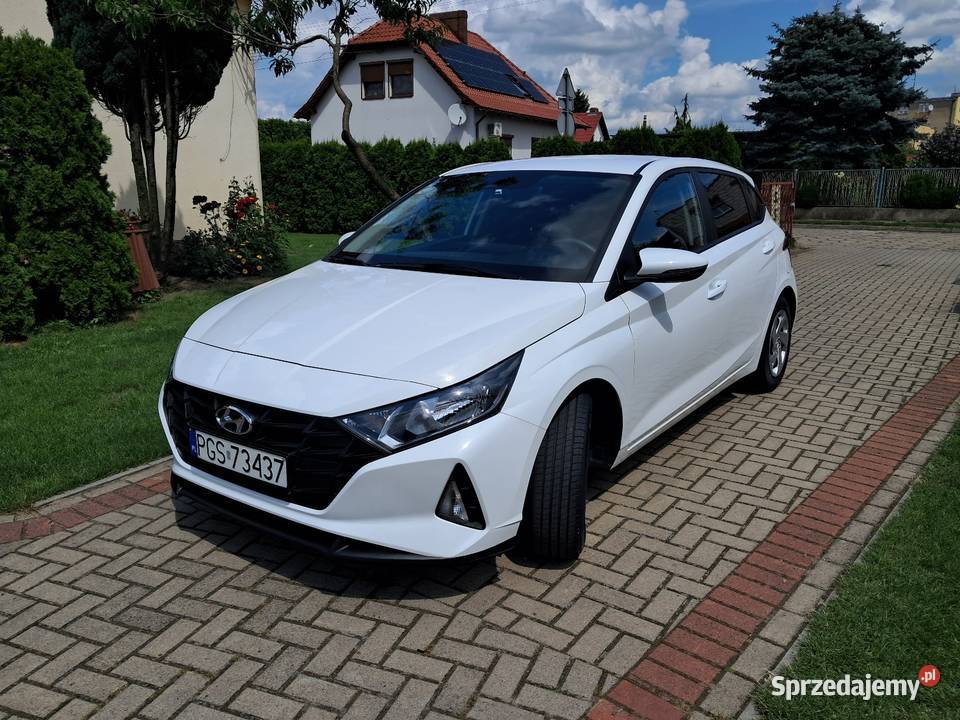 Hyundai i20 12 84 mały przebieg 2022 hak światła do jazdy dziennej