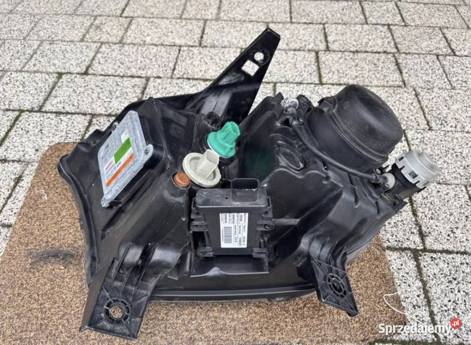 Lampa Przednia Prawa Dodge Durango 18r Xsenon z Hrubieszów