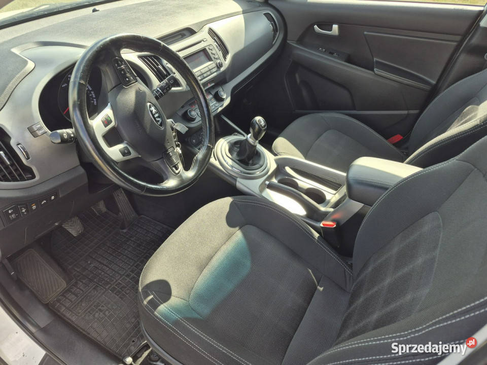 Kia Sportage 16 benzyna kamera Biała Perła III elektrochrom. lusterka boczne Drelów sprzedam