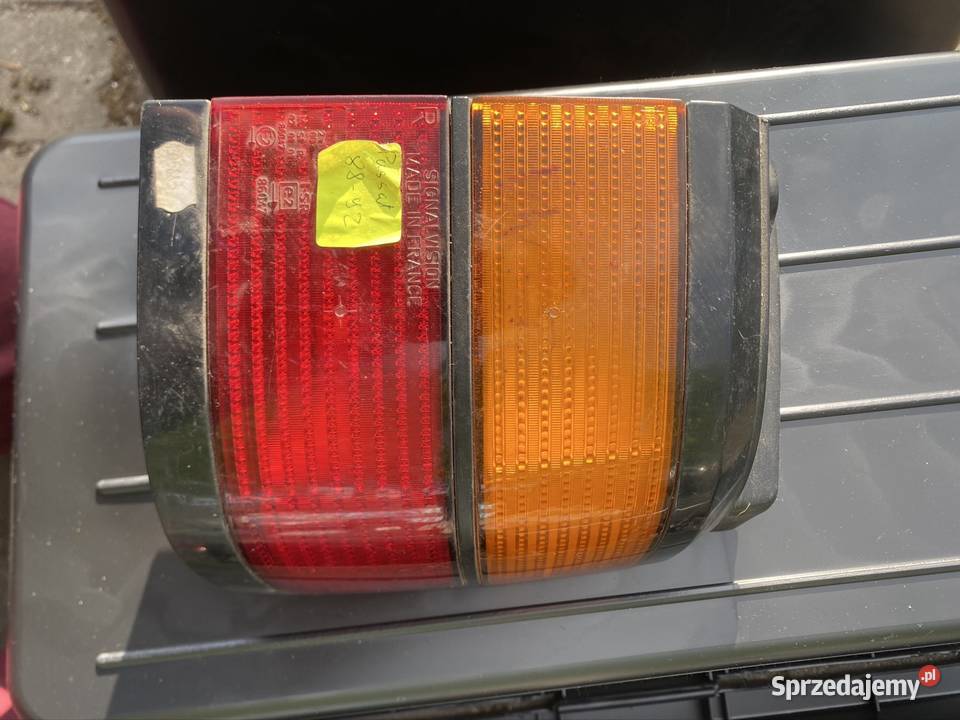 NOWA Lampa Tylna Prawa Błotnik VW Passat B3 Oświetlenie Kamocin