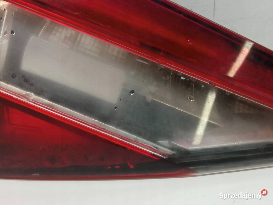 LAMPA TYŁ W KLAPĘ LEWA EUROPA KOMBI Skoda Superb świętokrzyskie