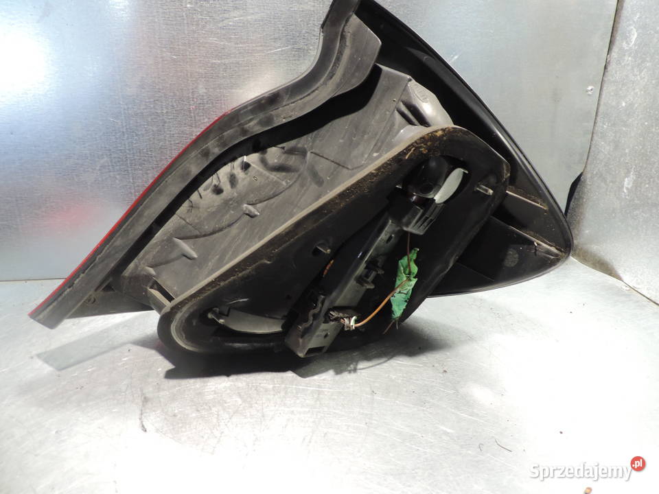 LAMPA TYLNA LEWA KOMPLETNA MERCEDES C KLASA W203