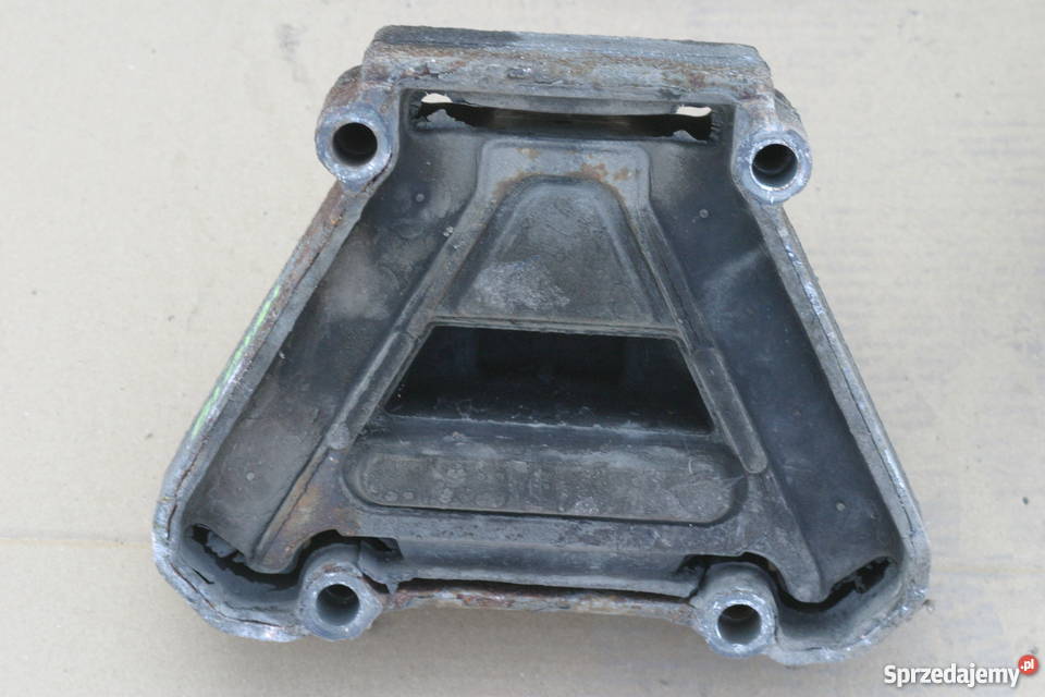 IVECO STRALIS EURO 5 ŁAPA MOCOWANIE PODUSZKA Bieleń