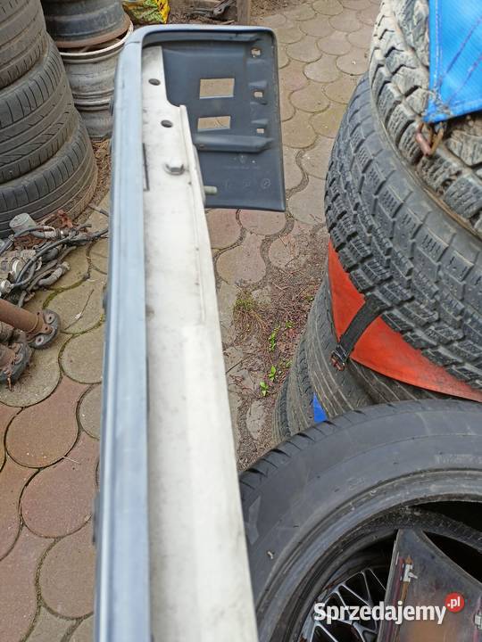 Mercedes 190D W201 zderzak tylny wąska listwa Skarżysko-Kamienna sprzedam