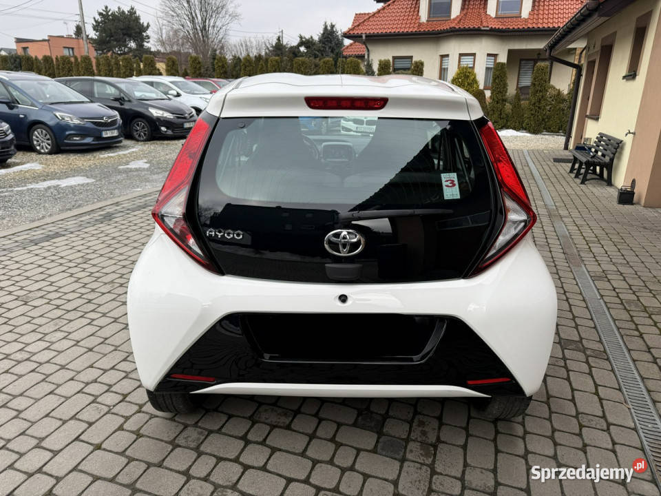 Toyota Aygo 10 72 Klima Kamera CarPlay II 2014 Aygo Orzech