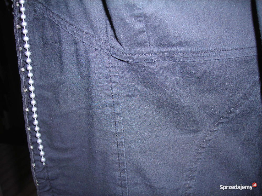 NEU LOOK BLUZECZKA Z HAFTKAMI r 4042