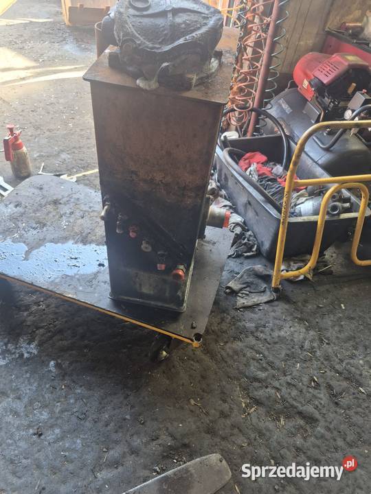 Zbiornik Hydrauliczny KOMATSU PC80 MR3 Pozostałe Części maszyn i innych pojazdów Tychy
