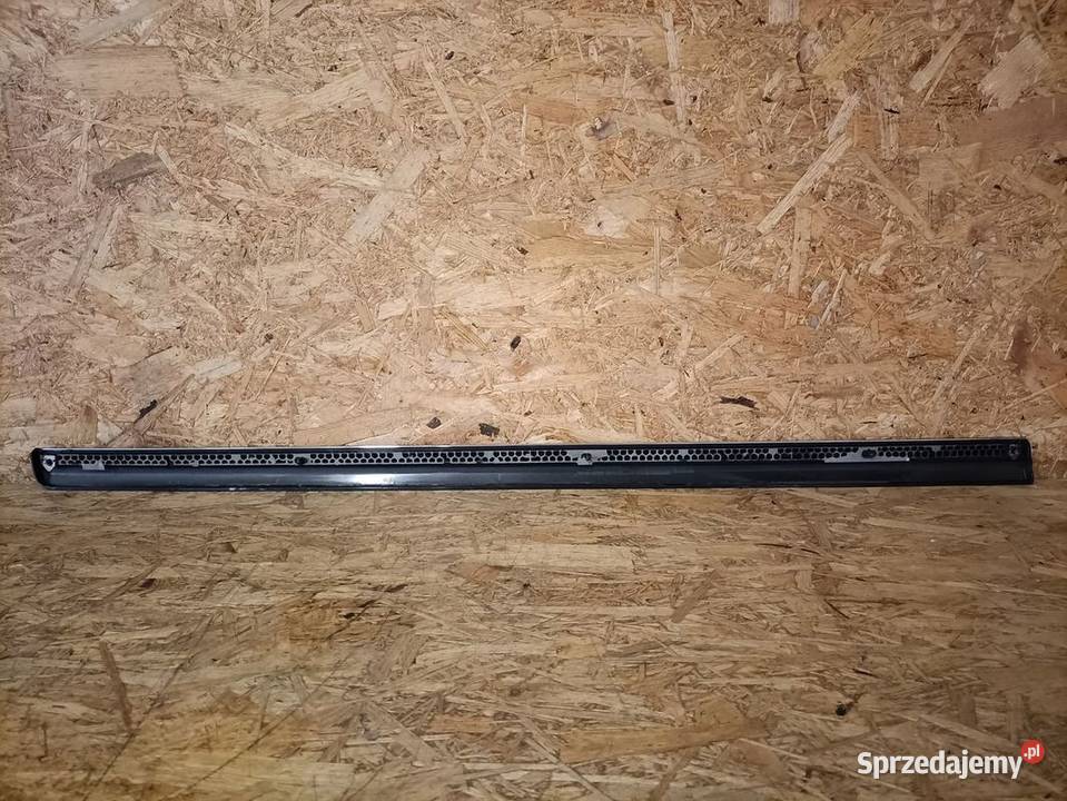VW PASSAT B7 LISTWA DRZWI PRAWY PRZÓD 3AA854940 osobowe Motoryzacja Pleszew sprzedam