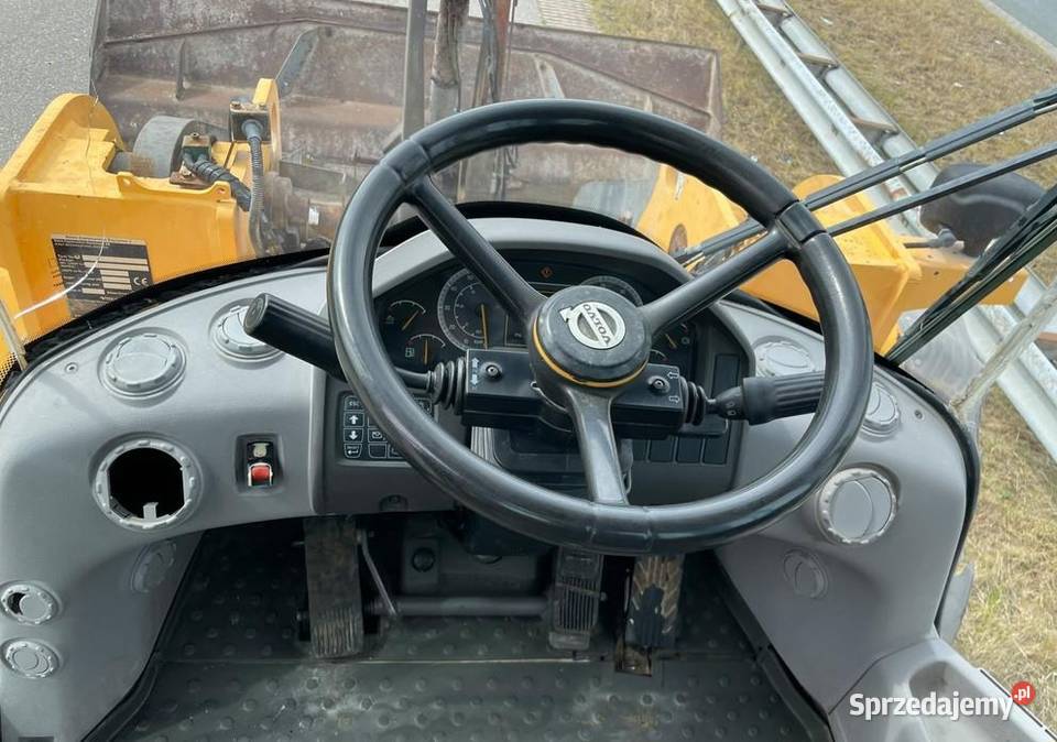 Volvo L 110H Ladowarka kolowa Rok produkcji 2015 sprzedam