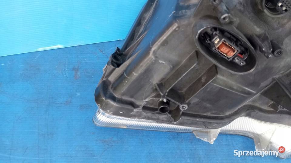 LAMPA PRAWY PRZÓD EU XENON SKODA SUPERB II 2 3T1