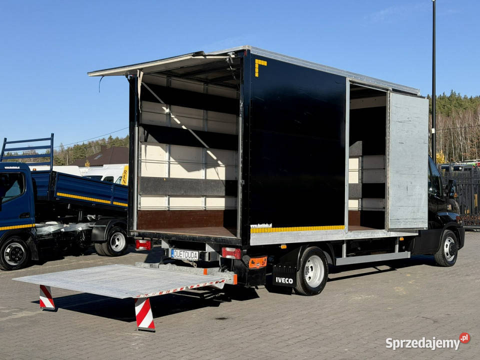 Iveco Daily 35C13 HiMatic Do 35tony Kontener czarny Iveco świętokrzyskie