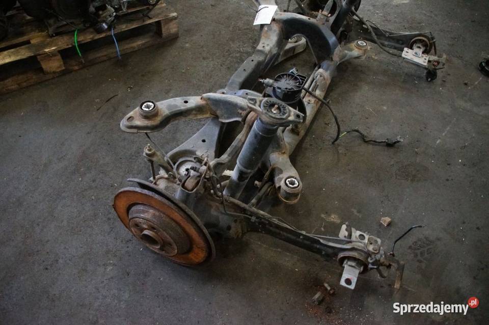 BELKA SANKI TYŁ VOLVO V70 osobowe