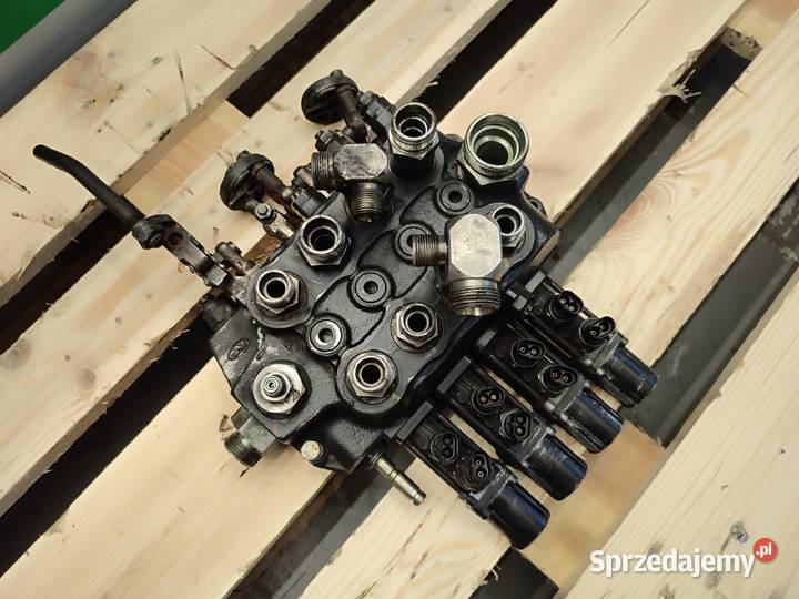 Rozdzielacz hydrauliczny 3CU1310401 Manitou MT sprzedam