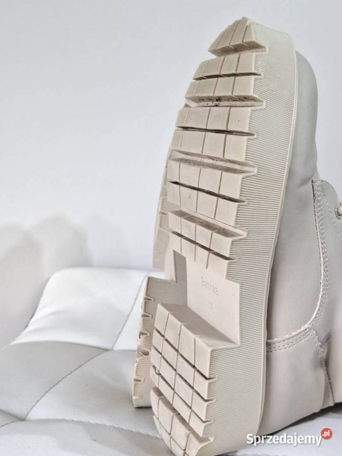 Beżowe botki 35 workery Bershka buty traktory Kraków sprzedam