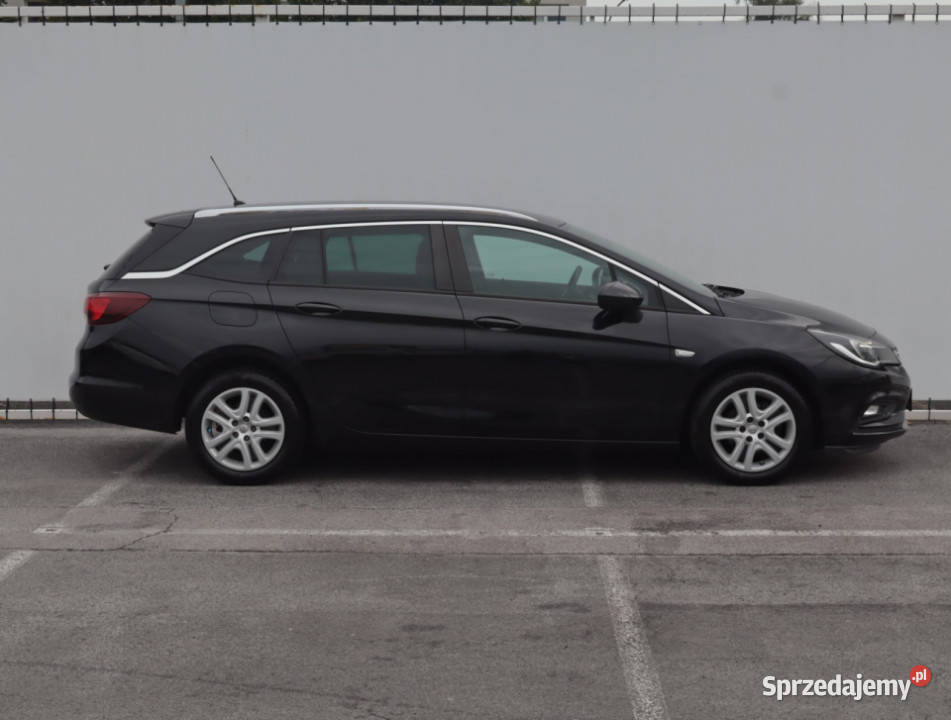 Opel Astra 14 T Rok produkcji 2017 Lublin