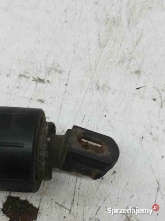 SIŁOWNIK KLAPY BAGAŻNIKA TYŁ LEWY 81770D3100