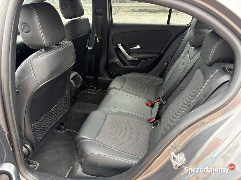 MERCEDESBENZ A 200 2023 133200 ccm 163 56345km Warszawa sprzedam